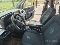 Usata Ford Courier Titanium 125 CV (91 kW) 2025 Grigio Monovolume