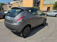 Usata Lancia Ypsilon 69 CV (50 kW) 2015 Grigio Utilitaria