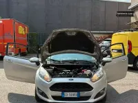 Usata Ford Fiesta 97 CV (71 kW) 2014 Grigio Utilitaria