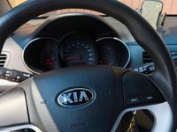 Begagnad Kia Picanto 69 HK (50 kW) 2015 Vit Halvkombi
