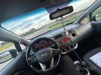 Usata Kia Rio 90 CV (66 kW) 2013 Grigio Berlina