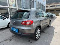 Usata VW Tiguan 170 CV (125 kW) 2008 Grigio SUV