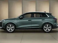 Nuova Audi Q3 S-Line 150 CV (110 kW) 2026 Verde salvia metallizzato SUV