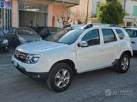 Usata Dacia Duster Lauréate 110 CV (80 kW) 2015 Bianco SUV