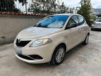 Usata Lancia Ypsilon 95 CV (69 kW) 2018 Beige Utilitaria