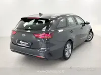 Usata Kia Ceed 100 CV (73 kW) 2019 Grigio Utilitaria