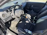 Usata Renault Clio II LE 75 CV (55 kW) 2008 Berlina