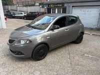 Usata Lancia Ypsilon Gold 69 CV (50 kW) 2022 Grigio Utilitaria