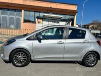 Usata Toyota Yaris 69 CV (50 kW) 2015 Grigio Utilitaria