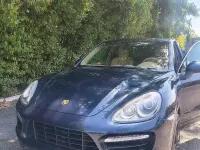 Usata Porsche Cayenne Turbo 500 CV (367 kW) 2011 Bluazzurro SUV