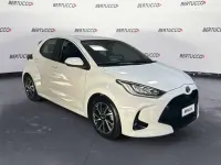 Usata Toyota Yaris Hybrid Trend 115 CV (84 kW) 2022 Bianco Berlina