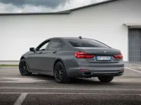 Usata BMW 740 Exclusive 258 CV (189 kW) 2018 Sophistograu Berlina