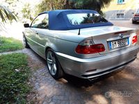 Begagnad BMW 2000 2000 Grå Sedan