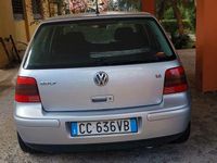 Usata VW Golf IV 105 CV (77 kW) 2002 Argento Berlina