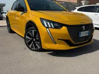 Usata Peugeot 208 GT-line 102 CV (75 kW) 2020 Giallo Utilitaria