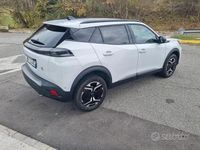 Usata Peugeot 2008 Allure 131 CV (96 kW) 2023 SUV