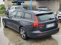 Usata Volvo V60 Business Edition 150 CV (110 kW) 2019 Grigio Station wagon