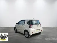Usata Toyota iQ 68 CV (50 kW) 2010 Bianco Utilitaria
