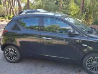 Usata Lancia Ypsilon Gold 69 CV (50 kW) 2016 Nero Utilitaria