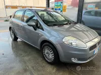 Usata Fiat Grande Punto 77 CV (56 kW) 2006 Grigio Utilitaria
