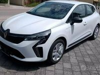Usado Renault Clio V 101 HP (74 kW) 2025 Branco Citadino