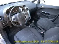 Używany Opel Corsa 84 KM (61 kW) 2011 Srebrny Hatchback