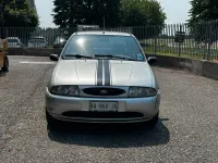 Usata Ford Fiesta 59 CV (43 kW) 1999 Argento Utilitaria
