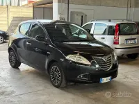 Usata Lancia Ypsilon 69 CV (50 kW) 2015 Nero Utilitaria