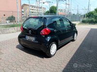 Usata Toyota Aygo 68 CV (50 kW) 2007 Nero Utilitaria