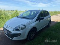 Usata Fiat Grande Punto 77 CV (56 kW) 2010 Bianco Utilitaria