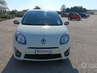 Usado Renault Twingo 75 HP (55 kW) 2011 Bege Citadino