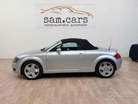 Usata Audi TT Roadster 225 CV (165 kW) 2000 Grigio Cabrio