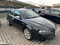Usata Alfa Romeo 147 104 CV (76 kW) 2009 Nero Utilitaria