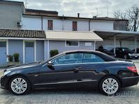 Usata Mercedes E350 231 CV (169 kW) 2010 Nero Cabrio