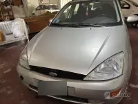 Usata Ford Focus 90 CV (66 kW) 2000 Grigio Station wagon