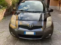 Usata Toyota Yaris 90 CV (66 kW) 2006 Nero Utilitaria