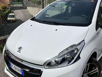 Usata Peugeot 208 GT-line 99 CV (72 kW) 2016 Utilitaria