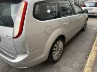 Usata Ford Focus 90 CV (66 kW) 2007 Grigio Station wagon