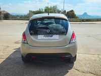 Usata Lancia Ypsilon Gold 69 CV (50 kW) 2013 Grigio Utilitaria