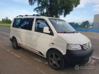 Usata VW Multivan 174 CV (127 kW) 2005 Bianco Monovolume