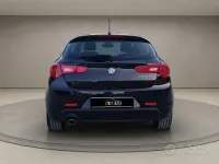 Usata Alfa Romeo Giulietta Super 120 CV (88 kW) 2017 Nero Utilitaria