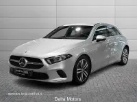 Usata Mercedes A180 116 CV (85 kW) 2021 Argento Utilitaria