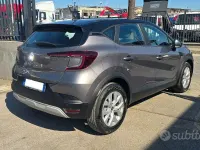 Usata Renault Captur Business 101 CV (74 kW) 2022 Grigio SUV