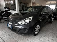 Usata Kia Rio EX 90 CV (66 kW) 2012 Grigio Berlina