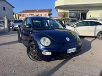 Usata VW New Beetle 116 CV (85 kW) 2000 Blu Utilitaria