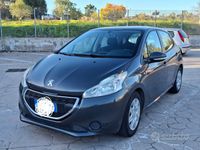 Usata Peugeot 208 Active 82 CV (60 kW) 2014 Grigio Utilitaria