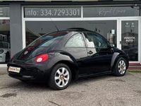 Usata VW New Beetle 105 CV (77 kW) 2006 Nero Utilitaria