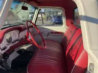 Usata Ford V8 211 CV (155 kW) 1966 Bianco SUV