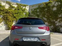 Usata Alfa Romeo Giulietta Quadrifoglio Verde 235 CV (172 kW) 2013 Grigio Utilitaria