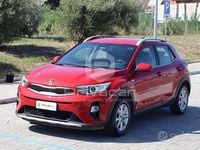 Usata Kia Stonic Style 100 CV (73 kW) 2020 Rosso SUV